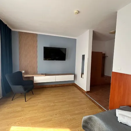 Obok Lasu מלון גרבישאו