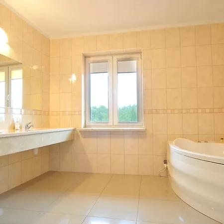 מלון Obok Lasu גרבישאו