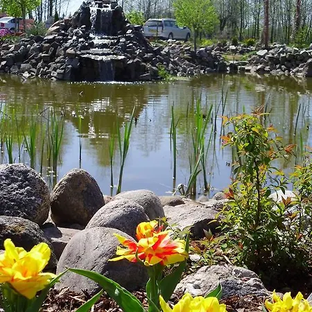 מלון Obok Lasu 3*