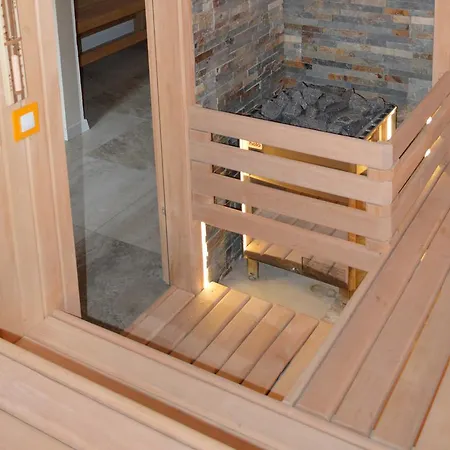 Obok Lasu גרבישאו