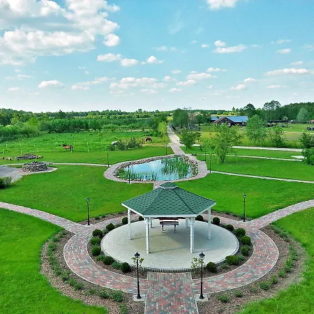 מלון Obok Lasu גרבישאו