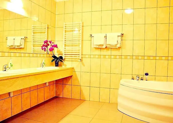 Obok Lasu 3* Grebiszew